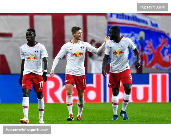 莱比锡红牛阵型切换复盘:352与433灵活转换的战术优势 莱比锡红牛阵型切换复盘:352与433灵活转换的战术优势